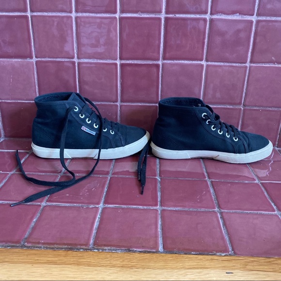 Navy Superga high tops - size 7 - Picture 4 of 5